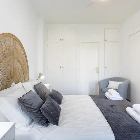 Home2book Stylish & Luminous Cruz Center