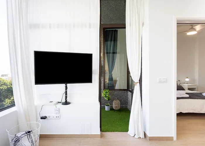 Daire Home2book Stylish & Luminous Cruz Center *