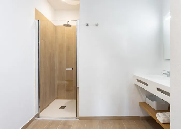 Home2book Stylish & Luminous Cruz Center *